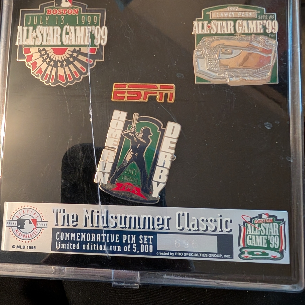 Home Run Derby Pin Set 1999